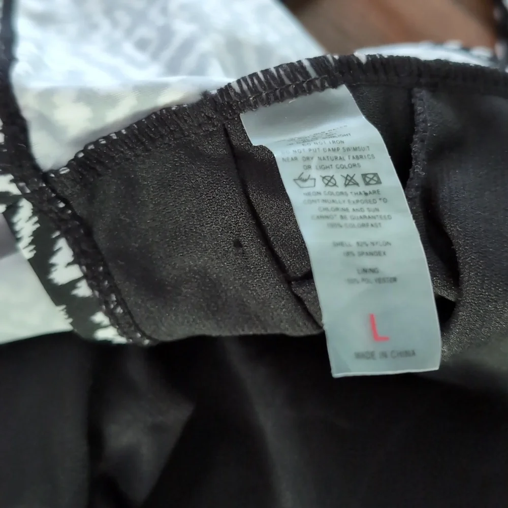 Bathing suit - Picture 6 of 6